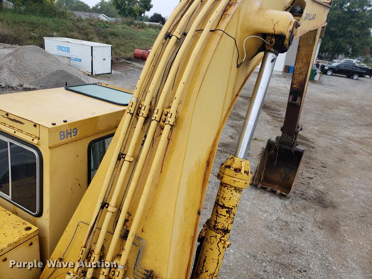 image for item EF9917 1984 Caterpillar 235 excavator