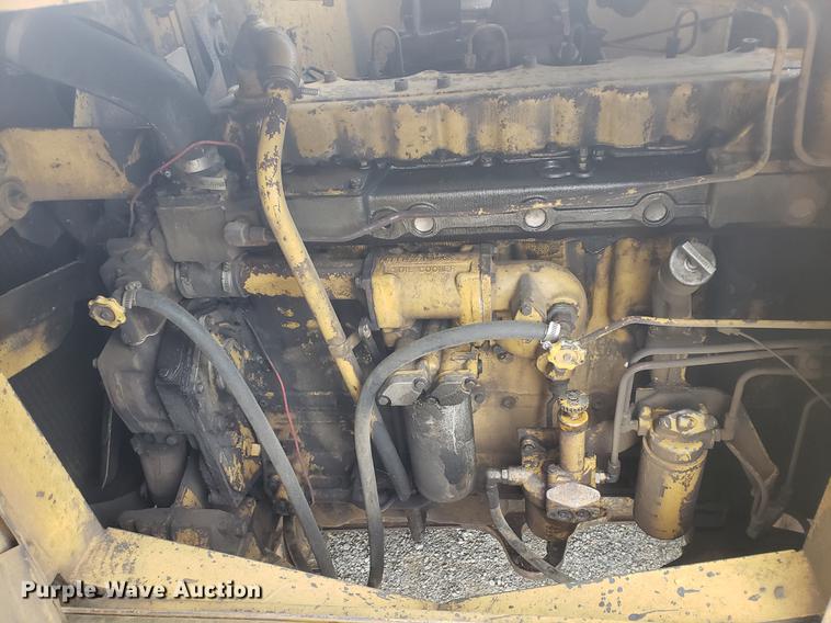 image for item EF9917 1984 Caterpillar 235 excavator