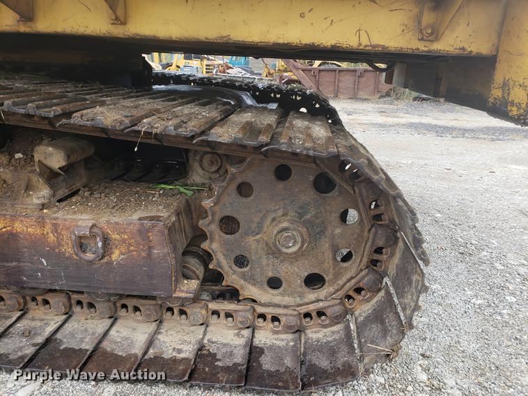 image for item EF9917 1984 Caterpillar 235 excavator