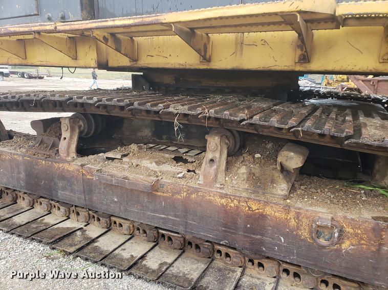 image for item EF9917 1984 Caterpillar 235 excavator