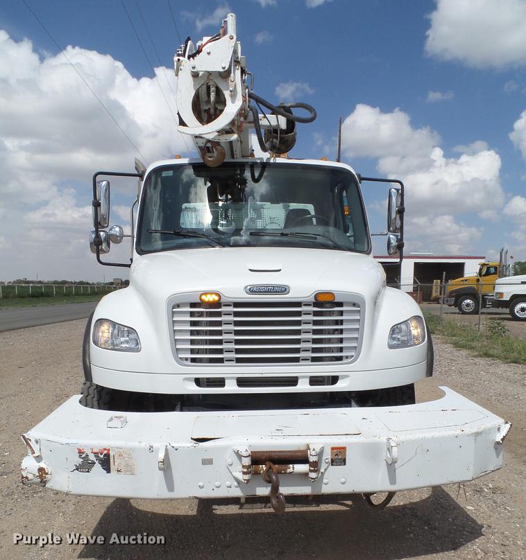 image for item EI9660 2010 Freightliner Business Class M2 digger derrick truck