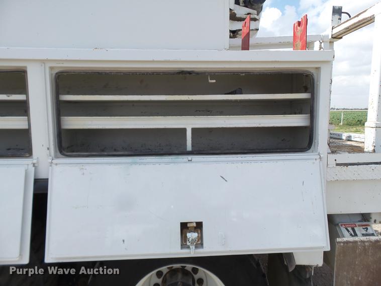 image for item EI9660 2010 Freightliner Business Class M2 digger derrick truck