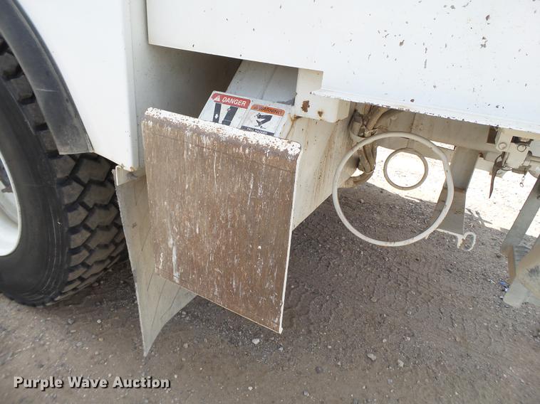 image for item EI9660 2010 Freightliner Business Class M2 digger derrick truck