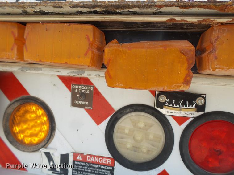 image for item EI9660 2010 Freightliner Business Class M2 digger derrick truck