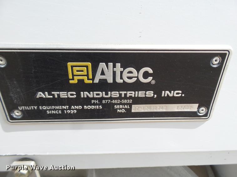 image for item EI9660 2010 Freightliner Business Class M2 digger derrick truck