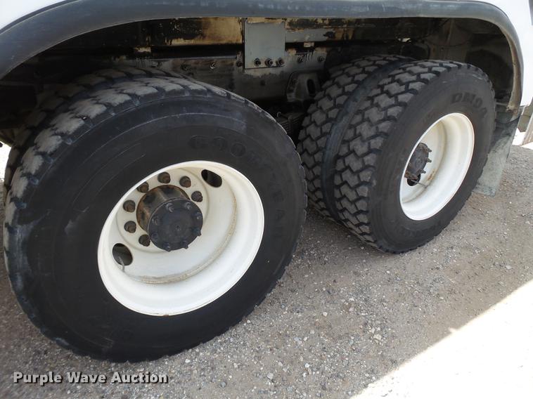 image for item EI9660 2010 Freightliner Business Class M2 digger derrick truck