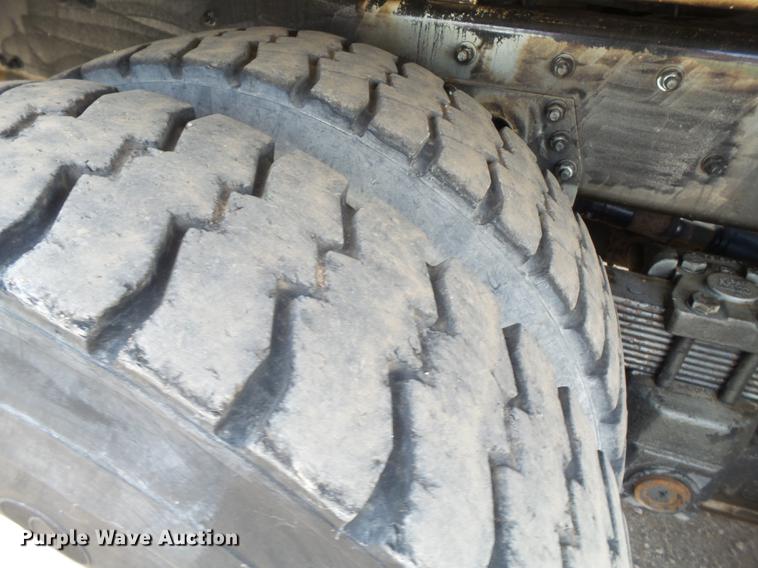 image for item EI9660 2010 Freightliner Business Class M2 digger derrick truck