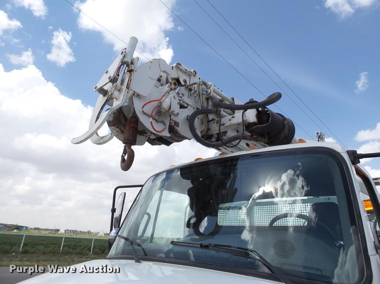 image for item EI9660 2010 Freightliner Business Class M2 digger derrick truck