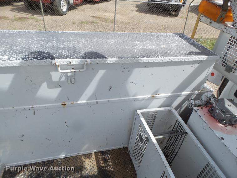 image for item EI9660 2010 Freightliner Business Class M2 digger derrick truck