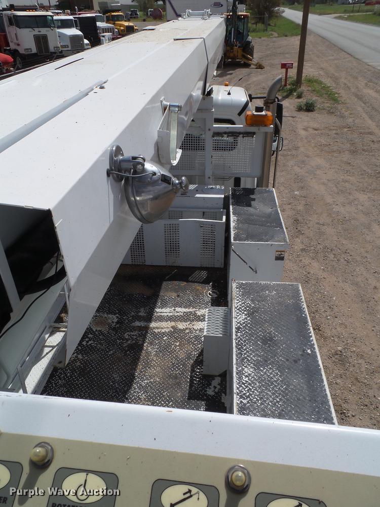 image for item EI9660 2010 Freightliner Business Class M2 digger derrick truck