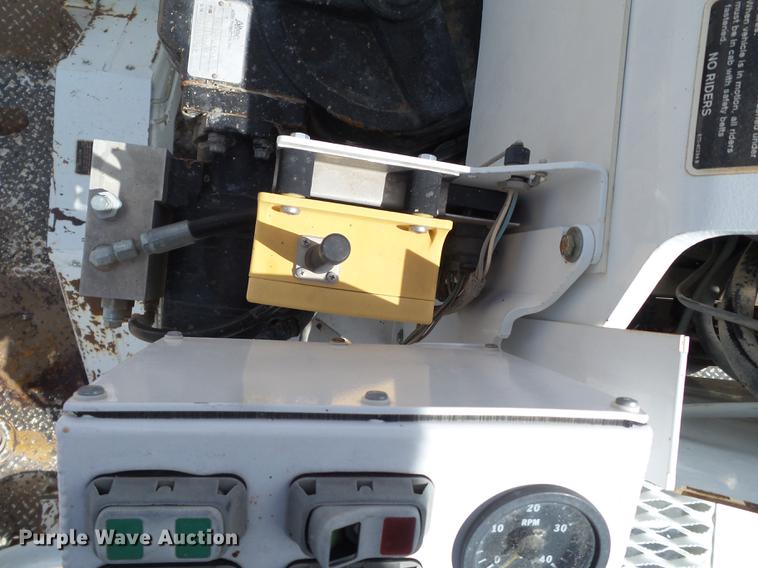 image for item EI9660 2010 Freightliner Business Class M2 digger derrick truck