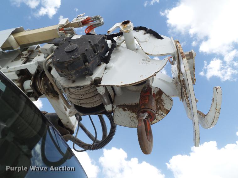 image for item EI9660 2010 Freightliner Business Class M2 digger derrick truck