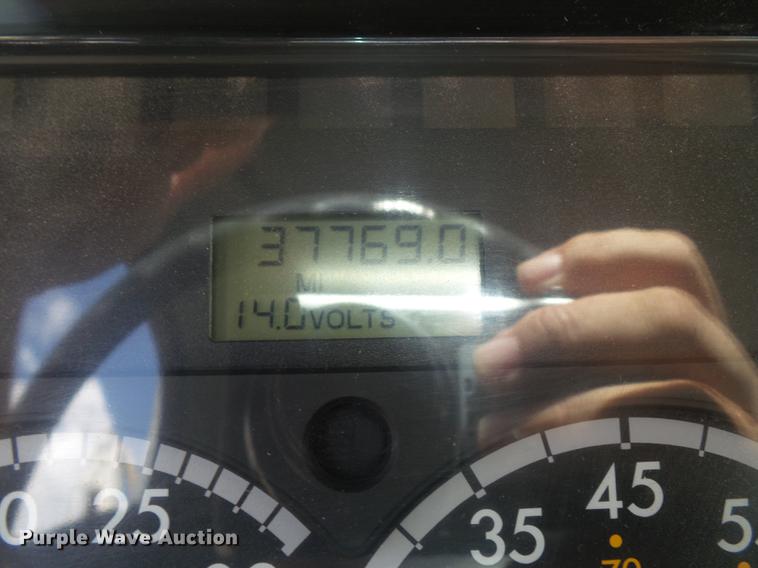 image for item EI9660 2010 Freightliner Business Class M2 digger derrick truck