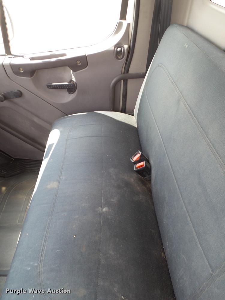 image for item EI9660 2010 Freightliner Business Class M2 digger derrick truck