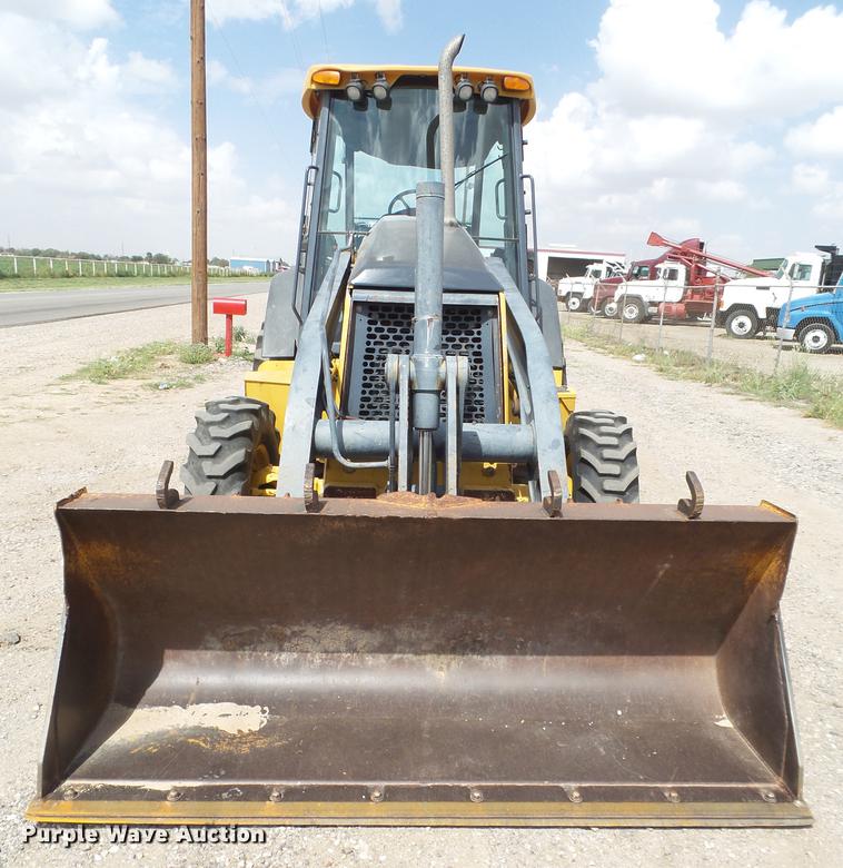 image for item EI9661 2007 John Deere 410J backhoe