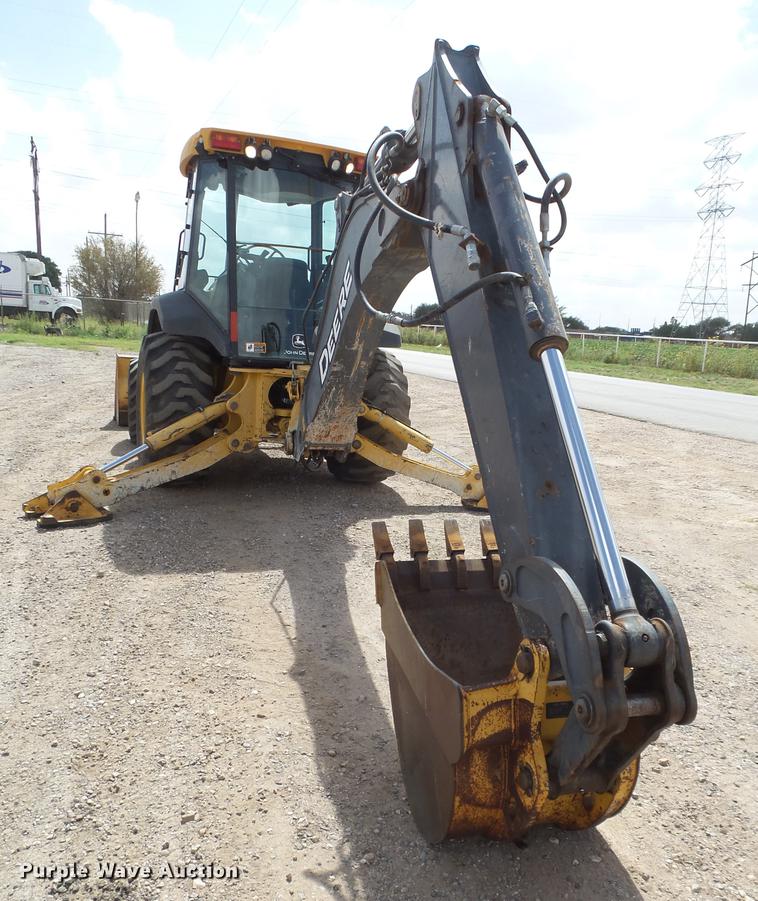image for item EI9661 2007 John Deere 410J backhoe