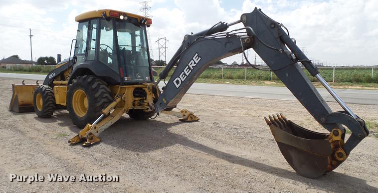 image for item EI9661 2007 John Deere 410J backhoe