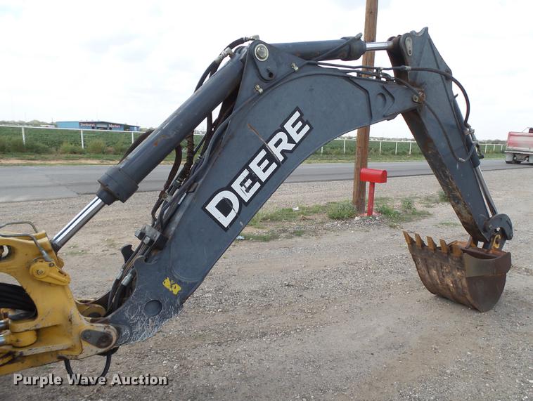 image for item EI9661 2007 John Deere 410J backhoe