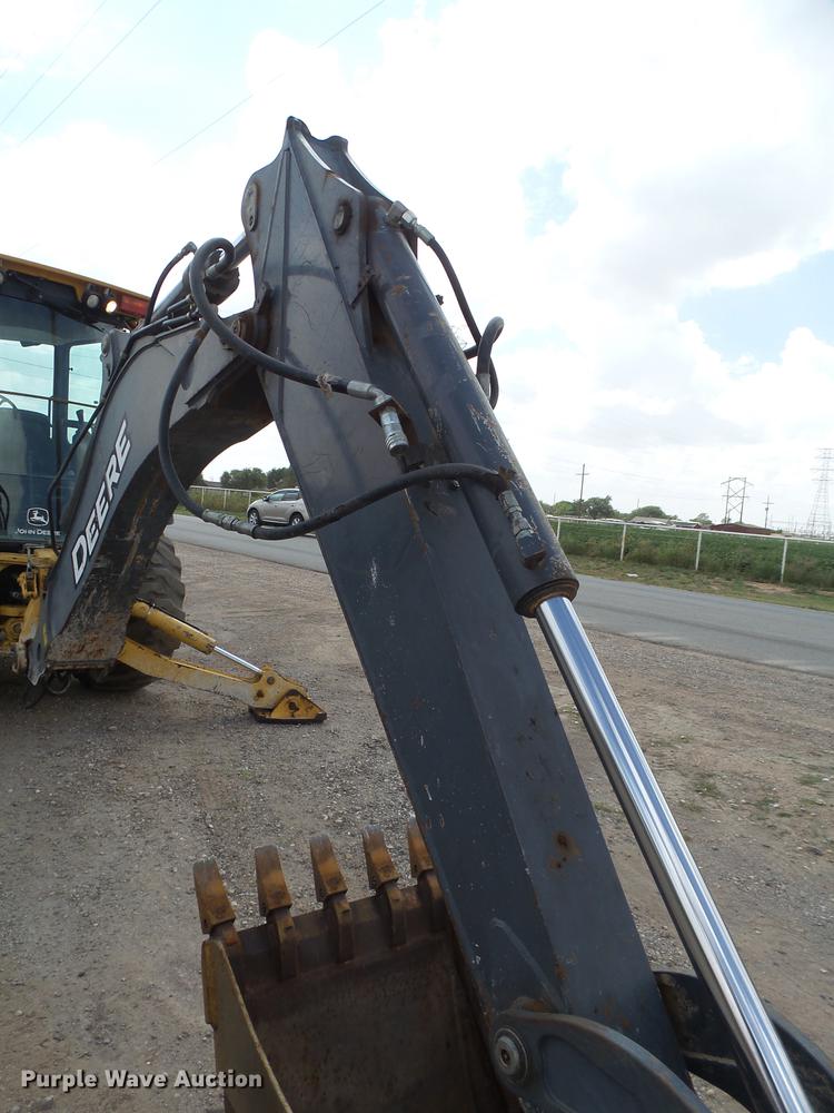 image for item EI9661 2007 John Deere 410J backhoe