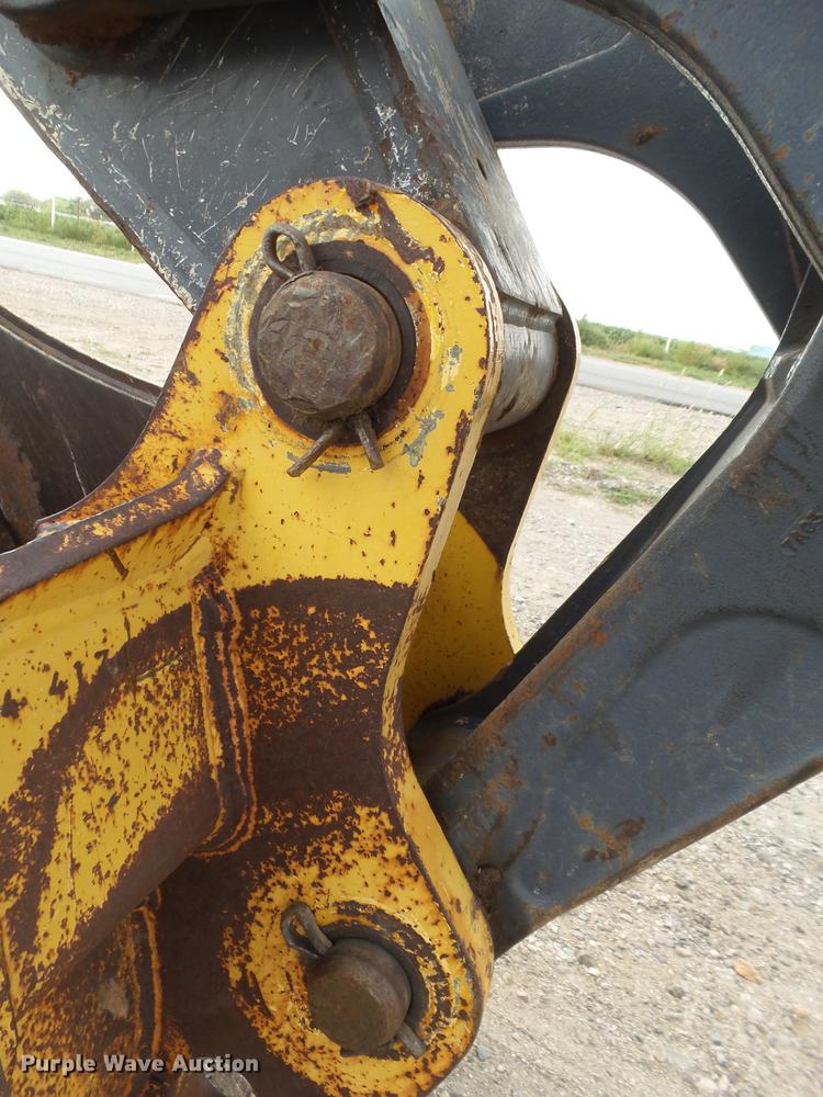 image for item EI9661 2007 John Deere 410J backhoe