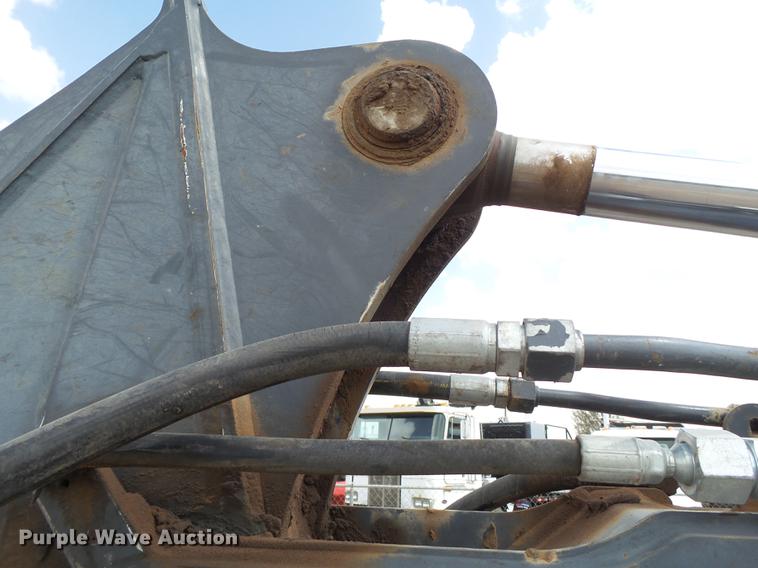 image for item EI9661 2007 John Deere 410J backhoe