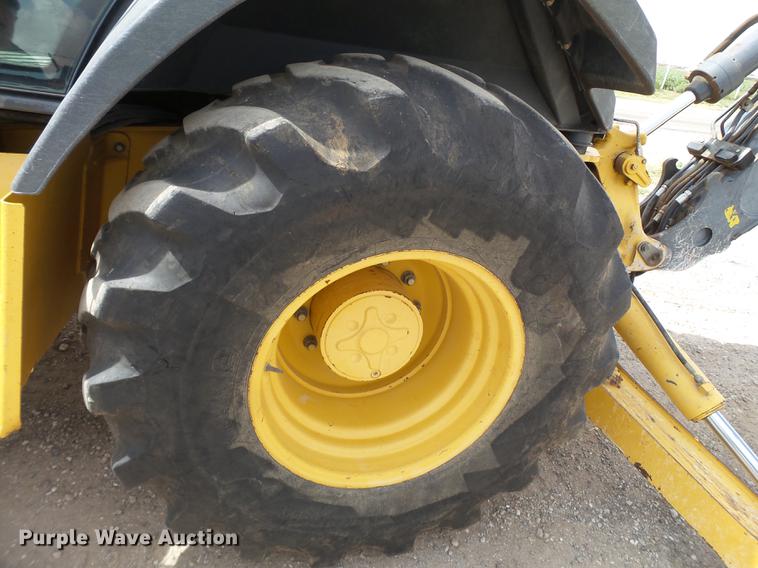 image for item EI9661 2007 John Deere 410J backhoe