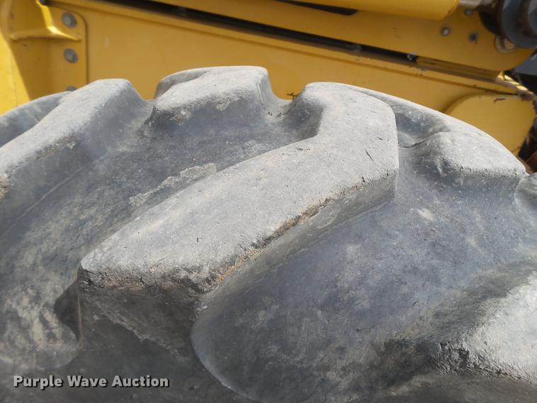 image for item EI9661 2007 John Deere 410J backhoe