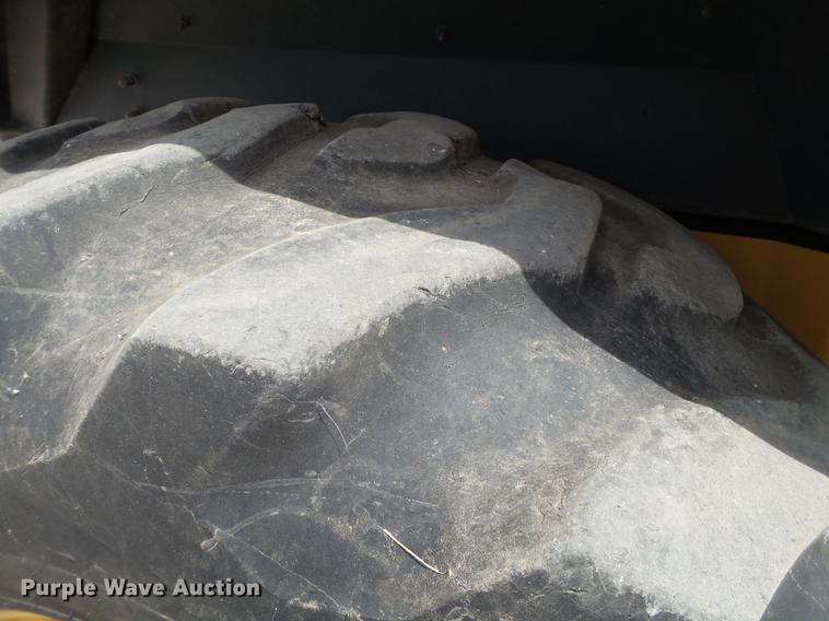 image for item EI9661 2007 John Deere 410J backhoe