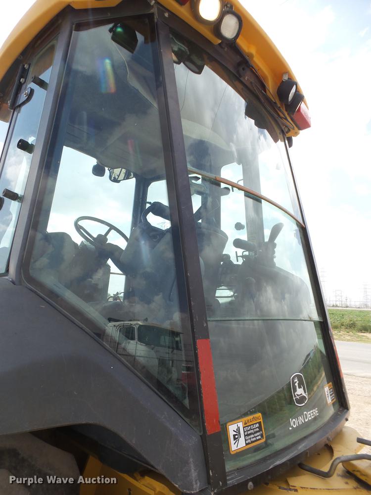 image for item EI9661 2007 John Deere 410J backhoe