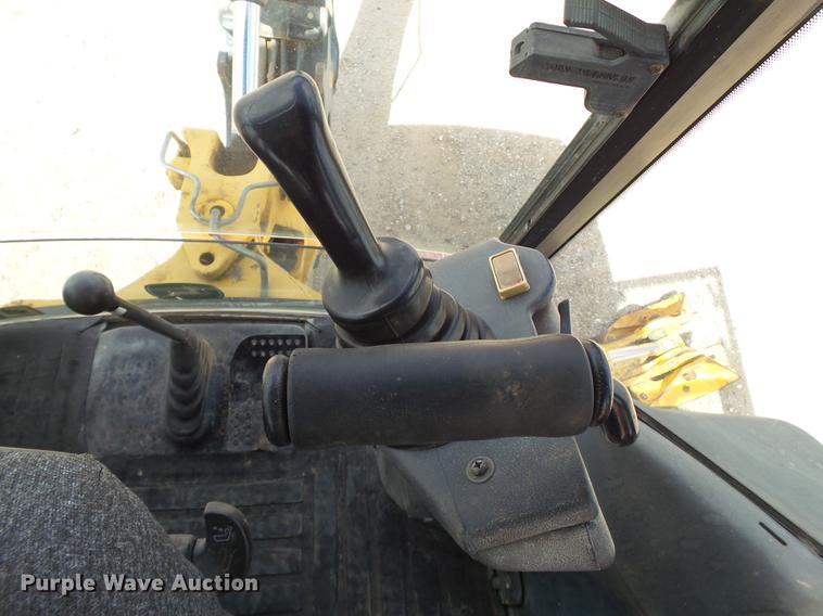 image for item EI9661 2007 John Deere 410J backhoe