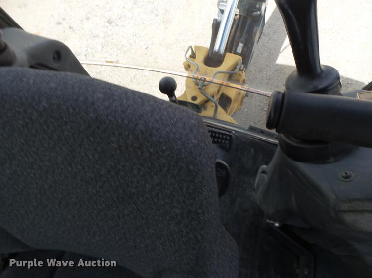 image for item EI9661 2007 John Deere 410J backhoe