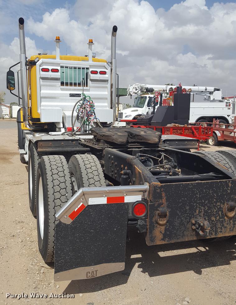 image for item EI9662 2014 Caterpillar CT660 semi truck