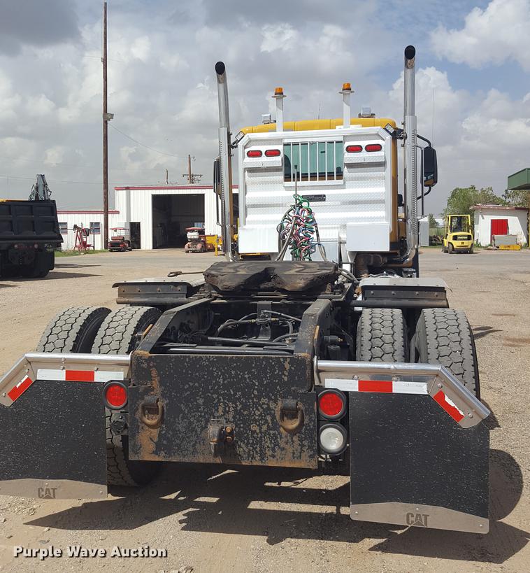 image for item EI9662 2014 Caterpillar CT660 semi truck