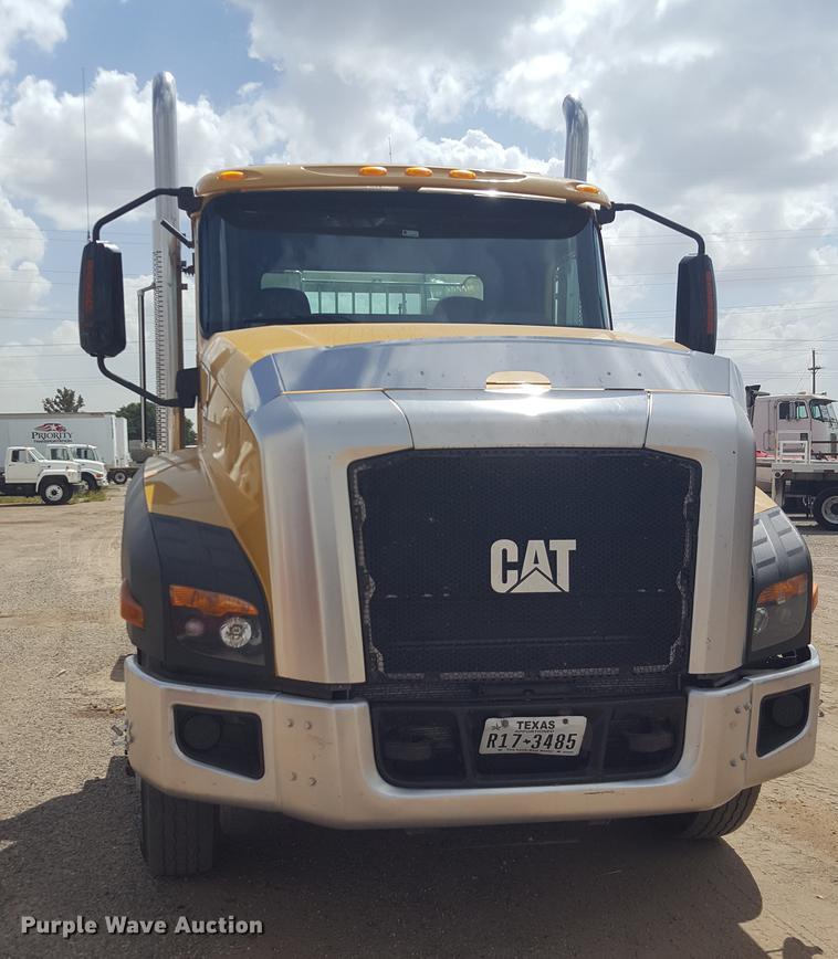 image for item EI9662 2014 Caterpillar CT660 semi truck