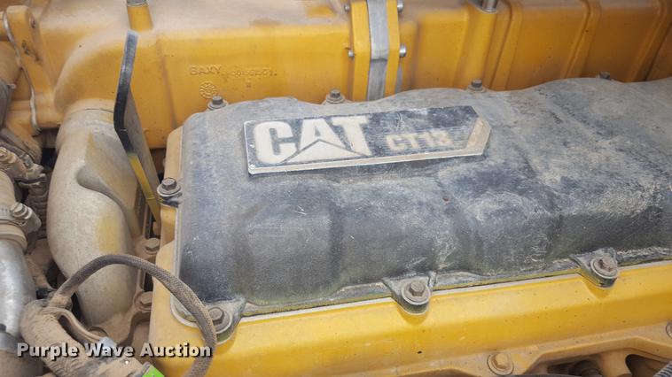 image for item EI9662 2014 Caterpillar CT660 semi truck