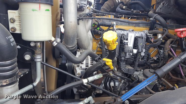 image for item EI9662 2014 Caterpillar CT660 semi truck