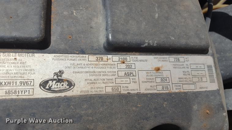 image for item EI9663 2004 Mack RD690SX flatbed winch truck