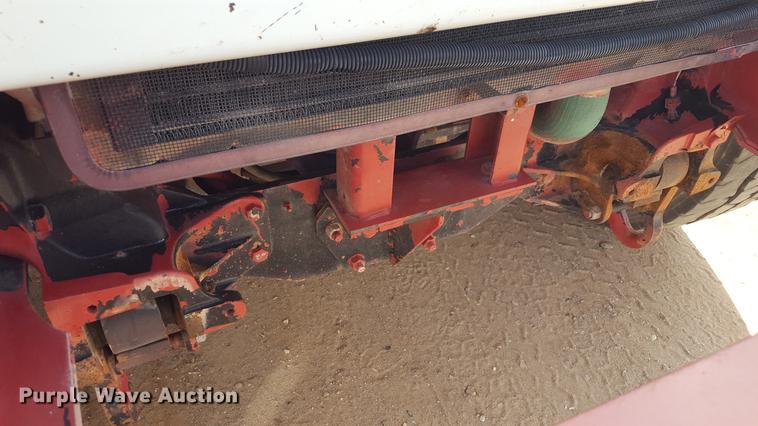 image for item EI9663 2004 Mack RD690SX flatbed winch truck