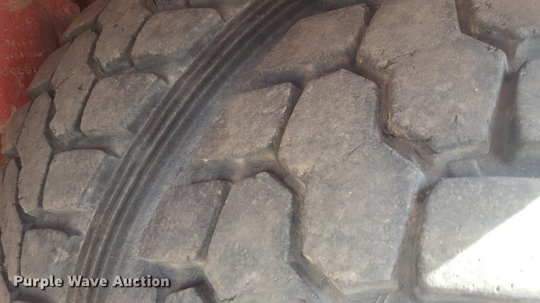 image for item EI9663 2004 Mack RD690SX flatbed winch truck