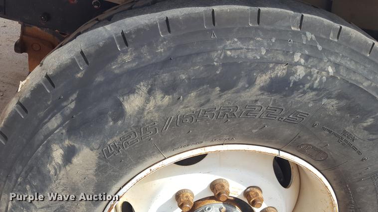 image for item EI9663 2004 Mack RD690SX flatbed winch truck