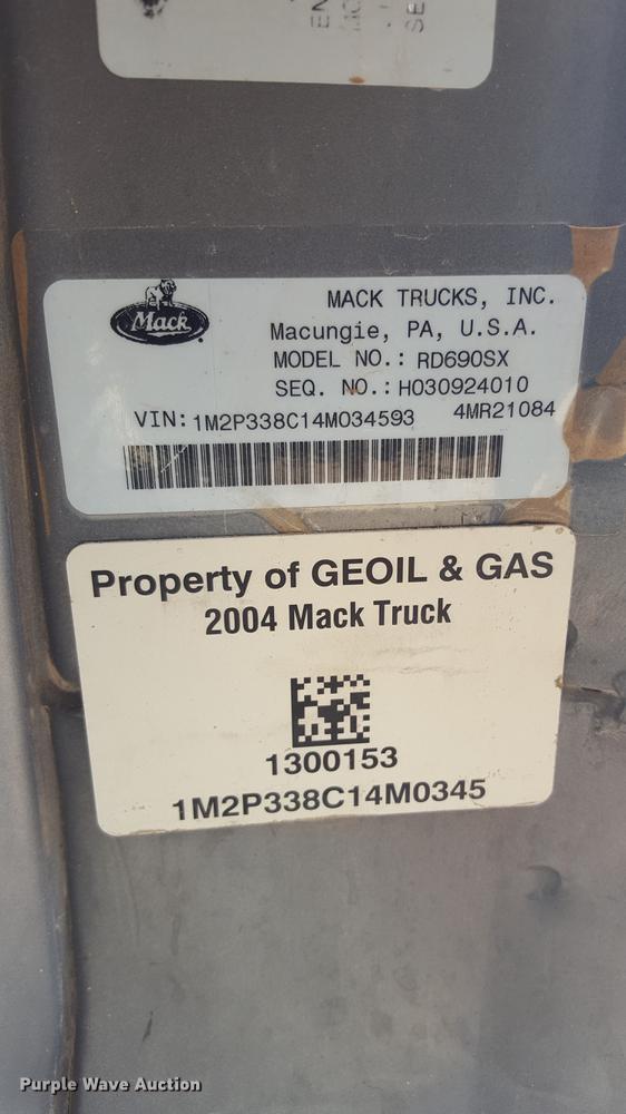 image for item EI9663 2004 Mack RD690SX flatbed winch truck