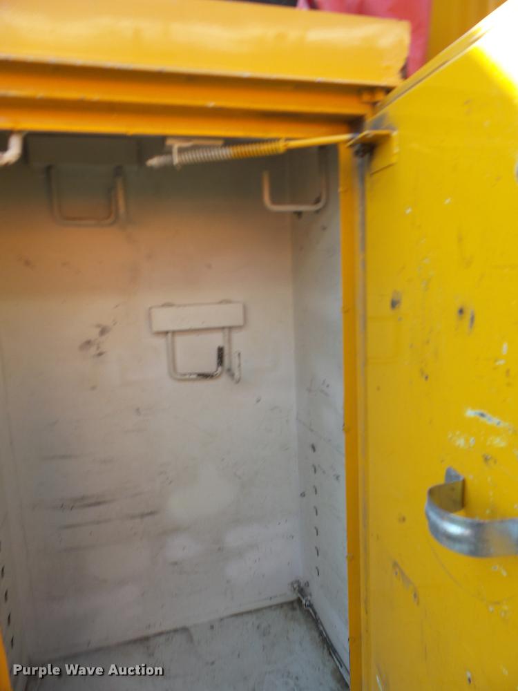 image for item EI9948 Altec utility bed