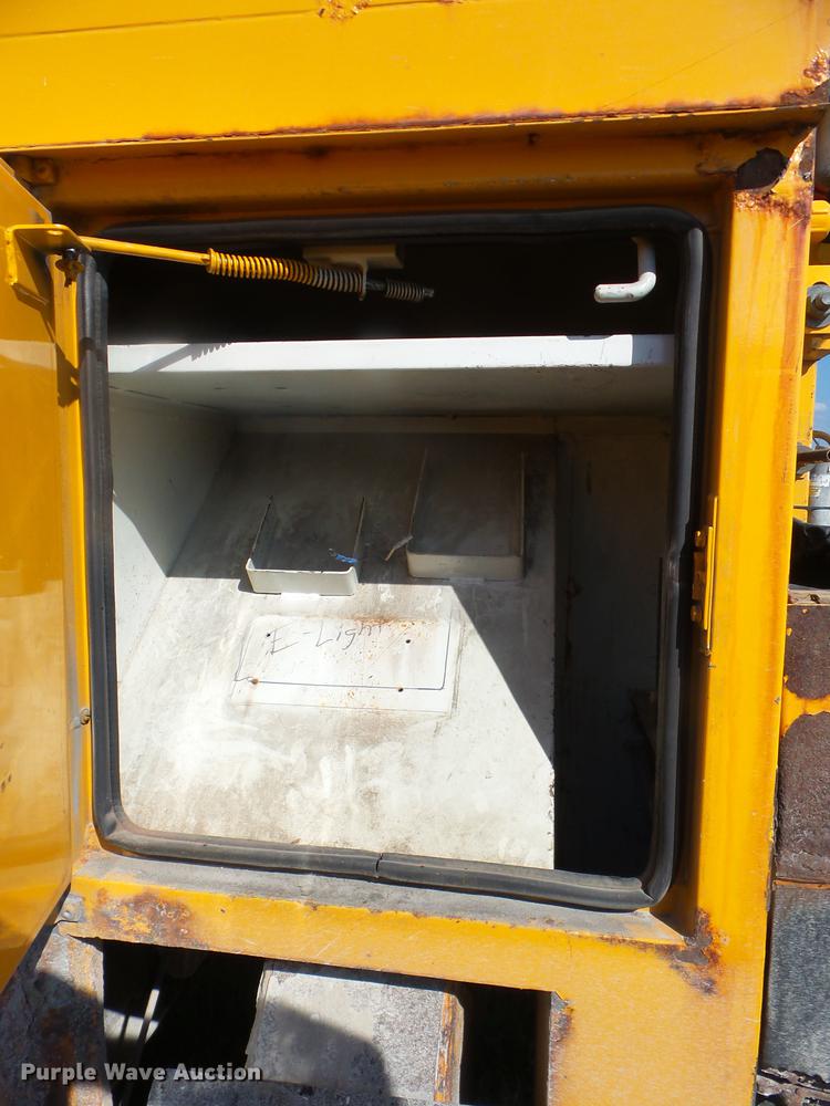 image for item EI9948 Altec utility bed