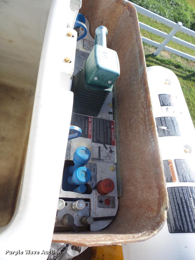 image for item EI9948 Altec utility bed