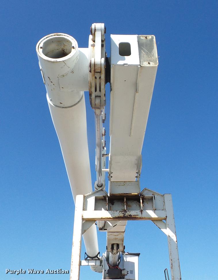 image for item EI9964 2001 International 4700 bucket truck