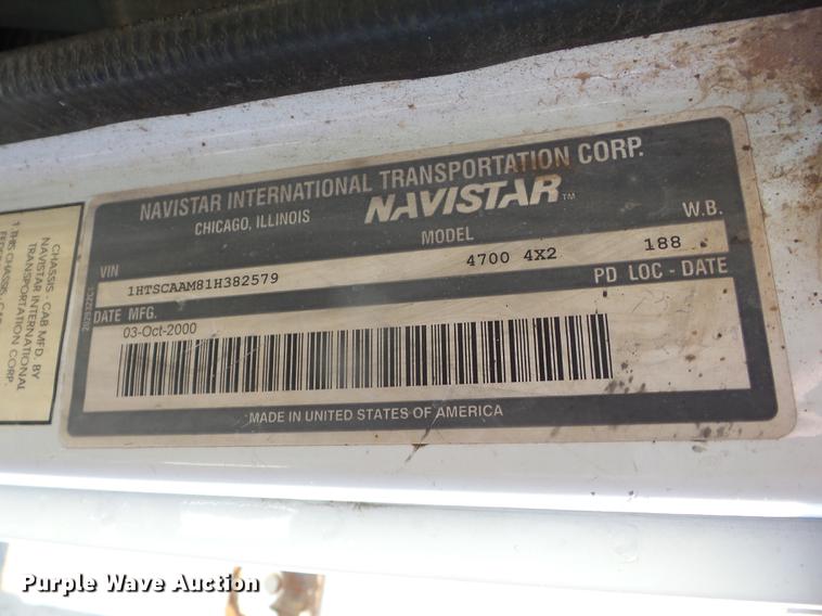 image for item EI9964 2001 International 4700 bucket truck