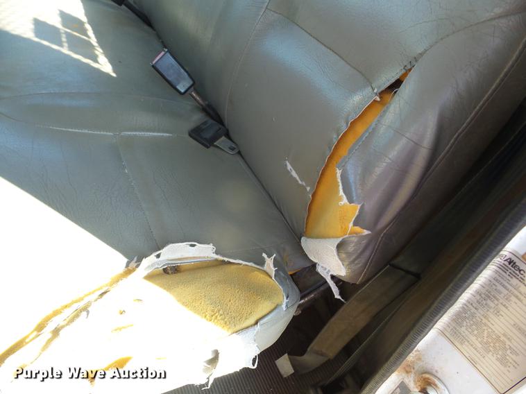 image for item EI9964 2001 International 4700 bucket truck