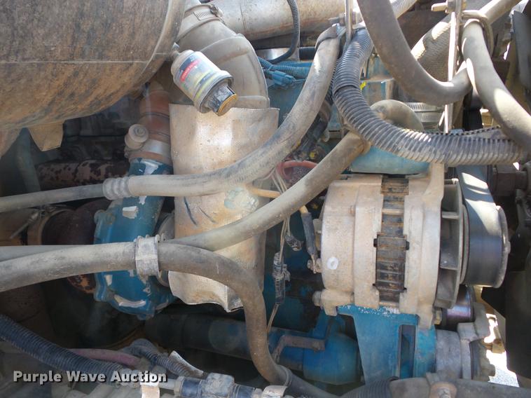 image for item EI9964 2001 International 4700 bucket truck