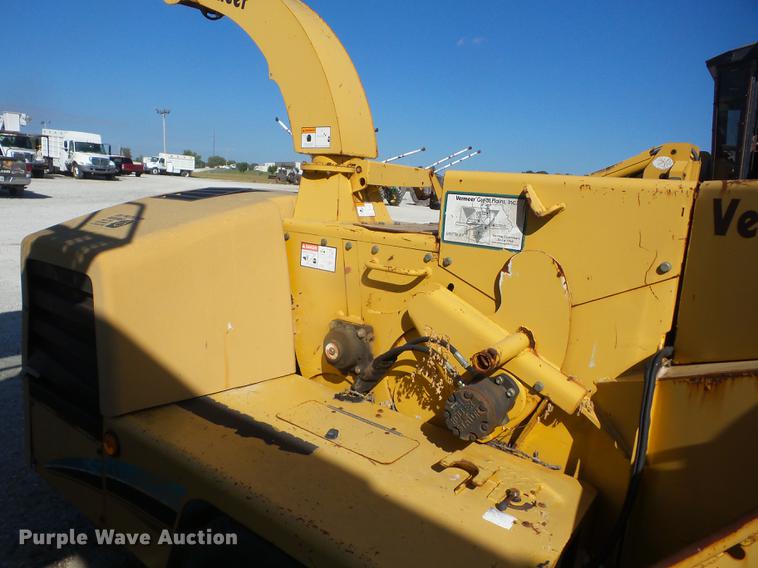 image for item EI9965 2006 Vermeer BC1000XL chipper