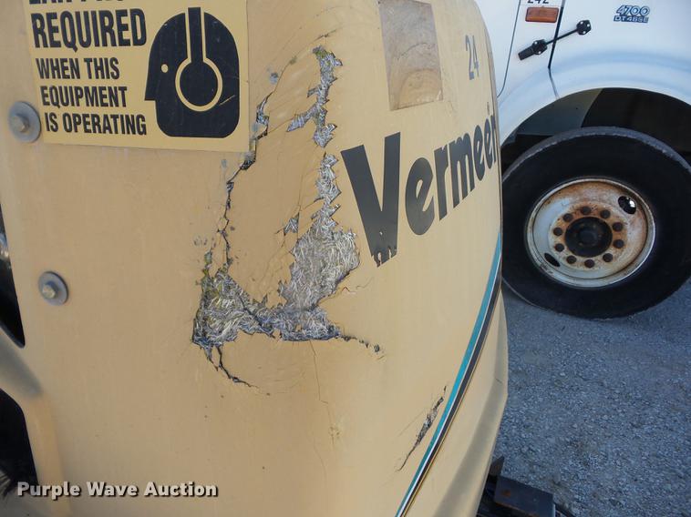 image for item EI9965 2006 Vermeer BC1000XL chipper